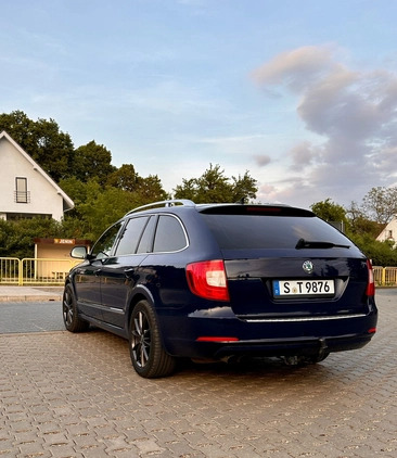 Skoda Superb cena 30500 przebieg: 285000, rok produkcji 2012 z Złocieniec małe 232